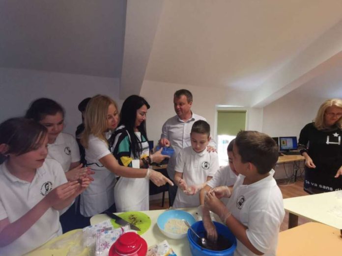 60949029_558922077969972_6300260786036015104_n